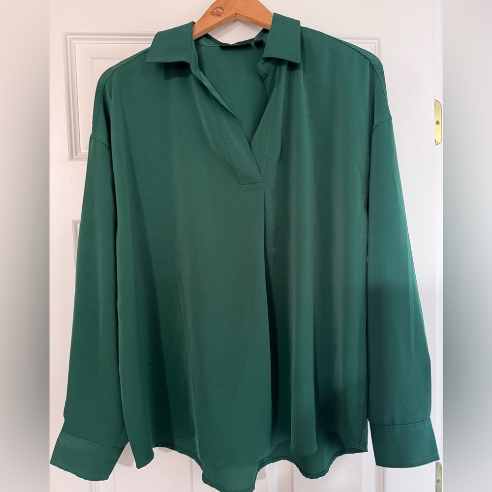 Emerald Green Blouse Size: Large